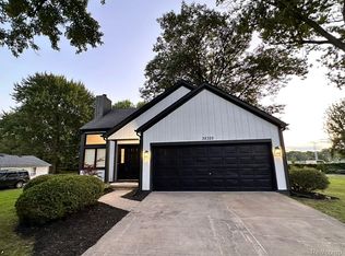38325 Lanse Creuse St, Harrison Township, MI
