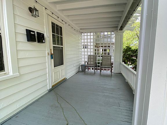 2nd image of 2036 Reveley Ave #1