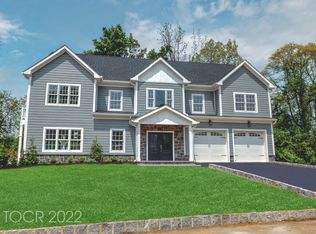 7 Sunrise Ter, Ramsey, NJ 07446