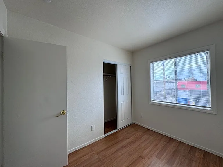1561 W Pacific Coast Hwy — Photo 4
