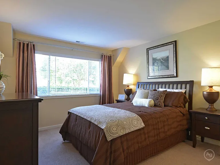 Valley Stream Village Apartments — Photo 42