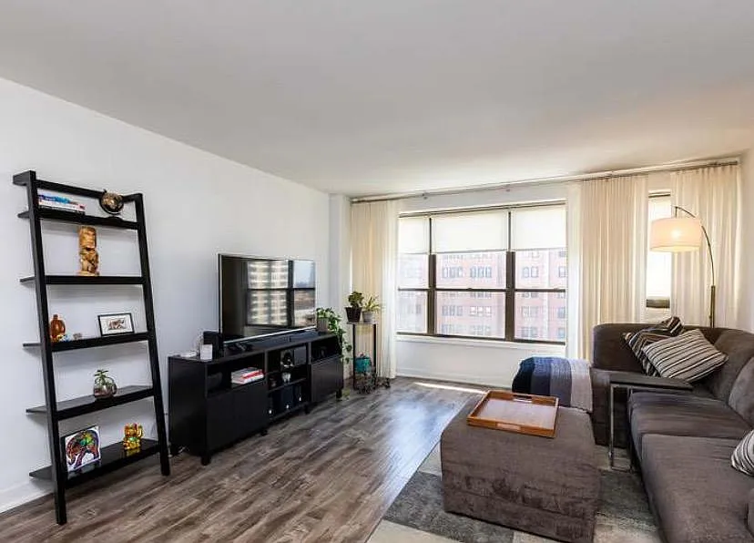 1 bed, $2,200 — Photo 4
