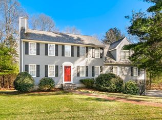 141 Jeffrey Ln, Taunton, MA 02780