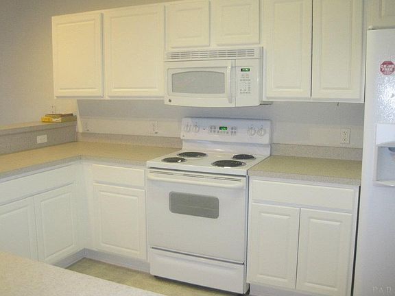3rd image of 425 Elcino Dr