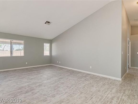 3rd image of 1804 Crystal Gem St