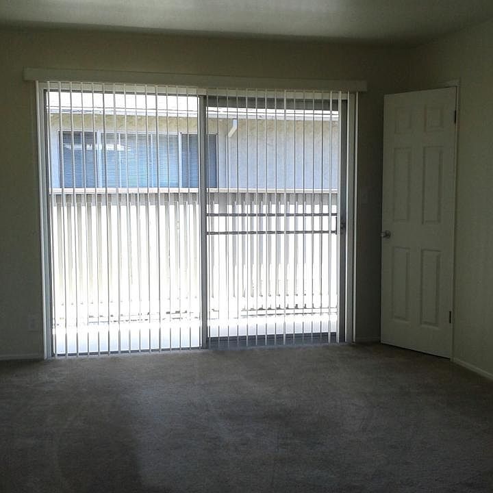 2nd image of 1682 Fremont St APT 4