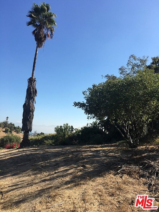 2nd image of 5074 La Calandria Dr