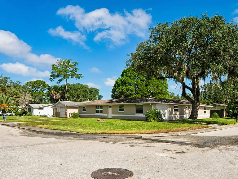 5719 Berlin Dr — Photo 10