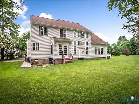 3rd image of 4901 Claybon Ln