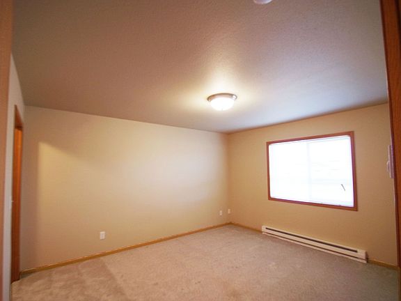 3rd image of 940 W Turnpike Ave APT 205