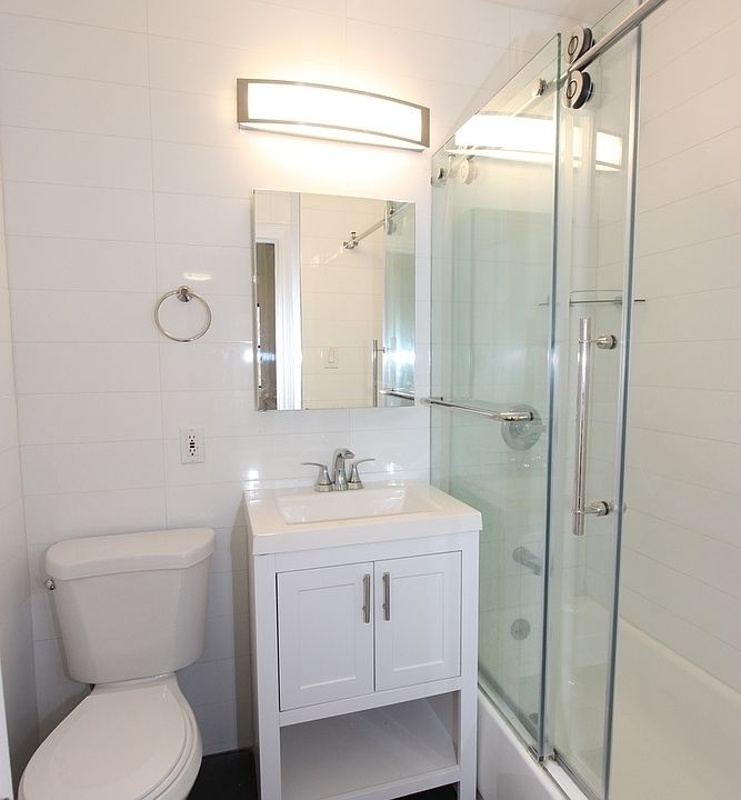 1st image of 444 W 48th St #5D2