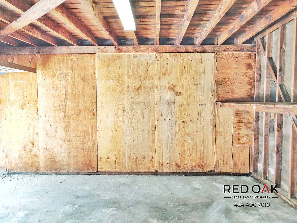 2nd image of 8029 Blackburn Ave #Garage1