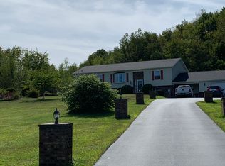 233 Delaware St, Forest City, PA 18421