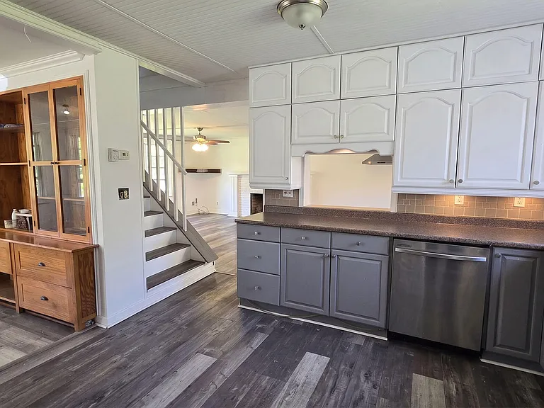 7351 Marsh Rd — Photo 2