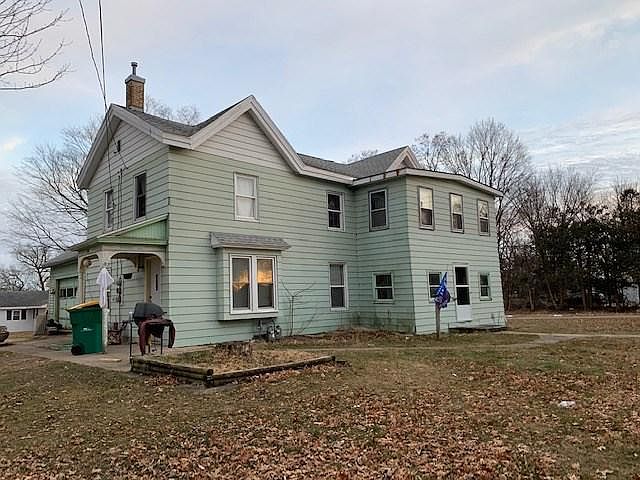 2nd image of 402 N Washington St