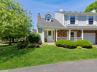 1401 Queensgreen Cir, Naperville, IL 60563