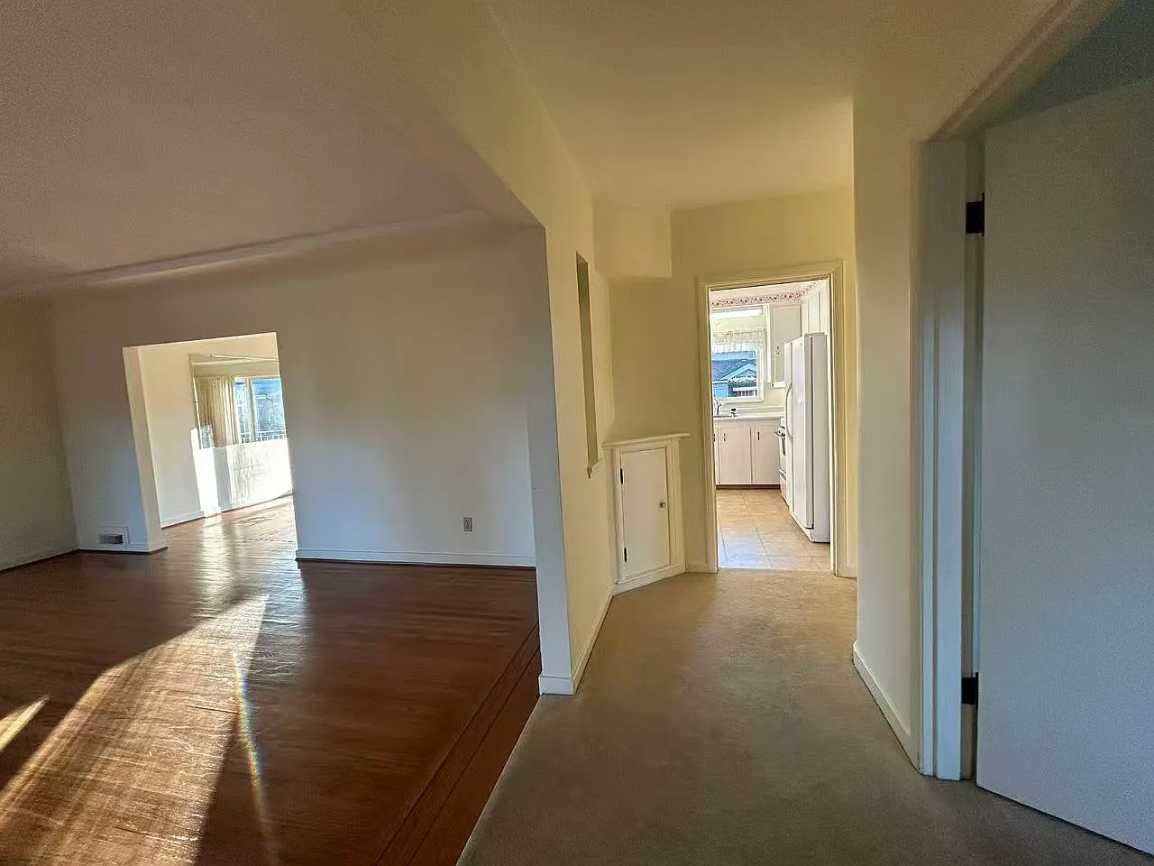 4 bed, 1.5 bath, 2850 sqft, $4,000 — Photo 4