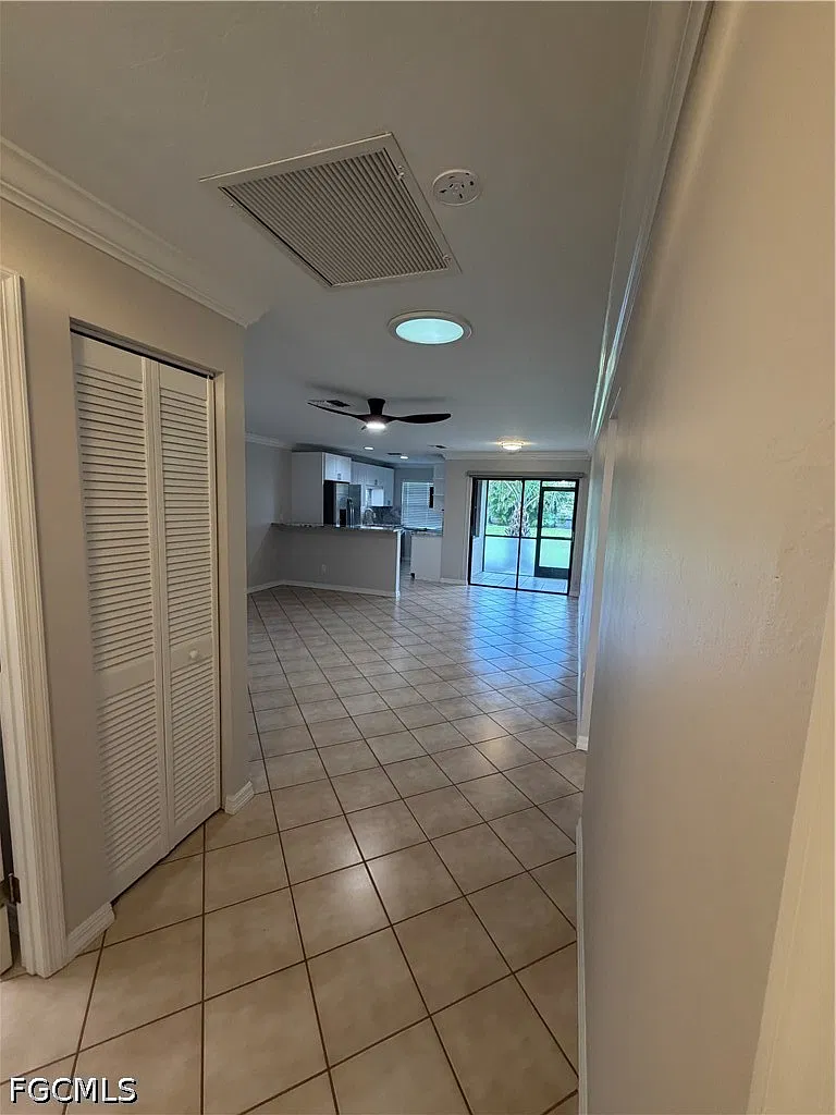2 bed, 1.5 bath, 1014 sqft, $1,825 — Photo 3