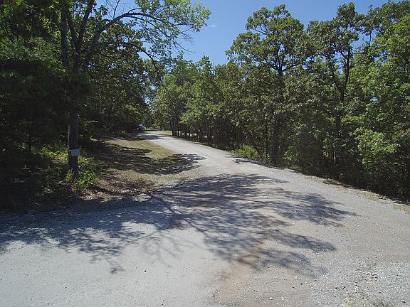 5th image of 4080 S Woodmere Dr