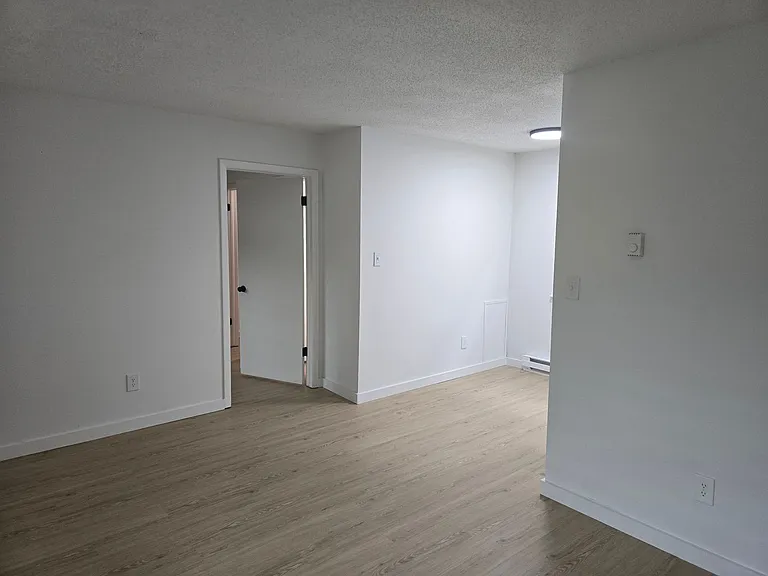 West Apartments — Photo 18
