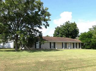 8379 Bermuda St, Industry, TX 78944