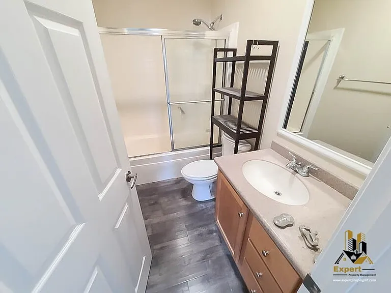 318 Hickory St — Photo 14