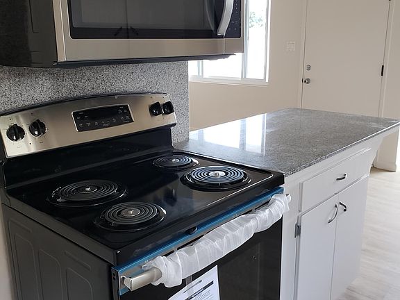 5th image of 21029 Wood Ave APT D