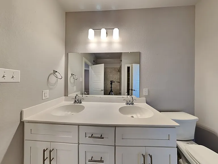 545 Hazeltine Rd — Photo 14