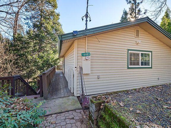 2nd image of 16483 Creekside Dr