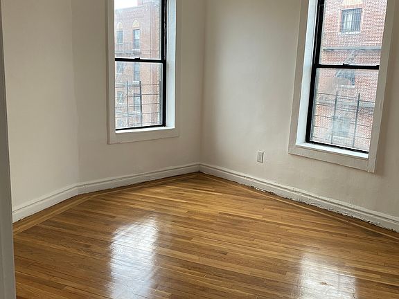 2nd image of 744 Coster St #F05