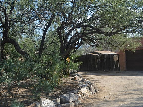 2nd image of 4700 N Avenida Del Conejo