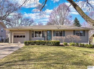 11230 Westover Rd, Omaha, NE 68154