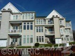 2411 Lake Ave UNIT 5, Muskegon, MI 49445