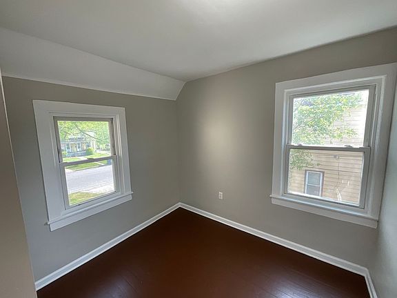 3rd image of 1741 E 29th St