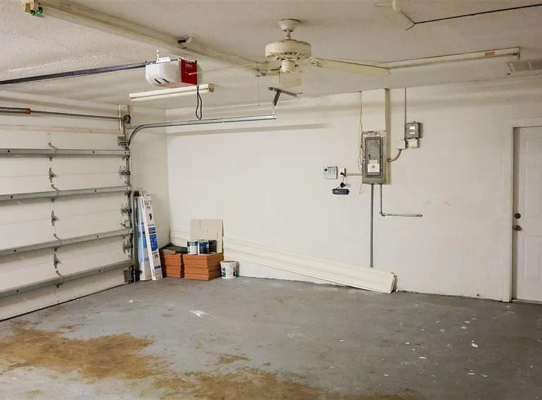 3121 Bordeaux Ln — Photo 31