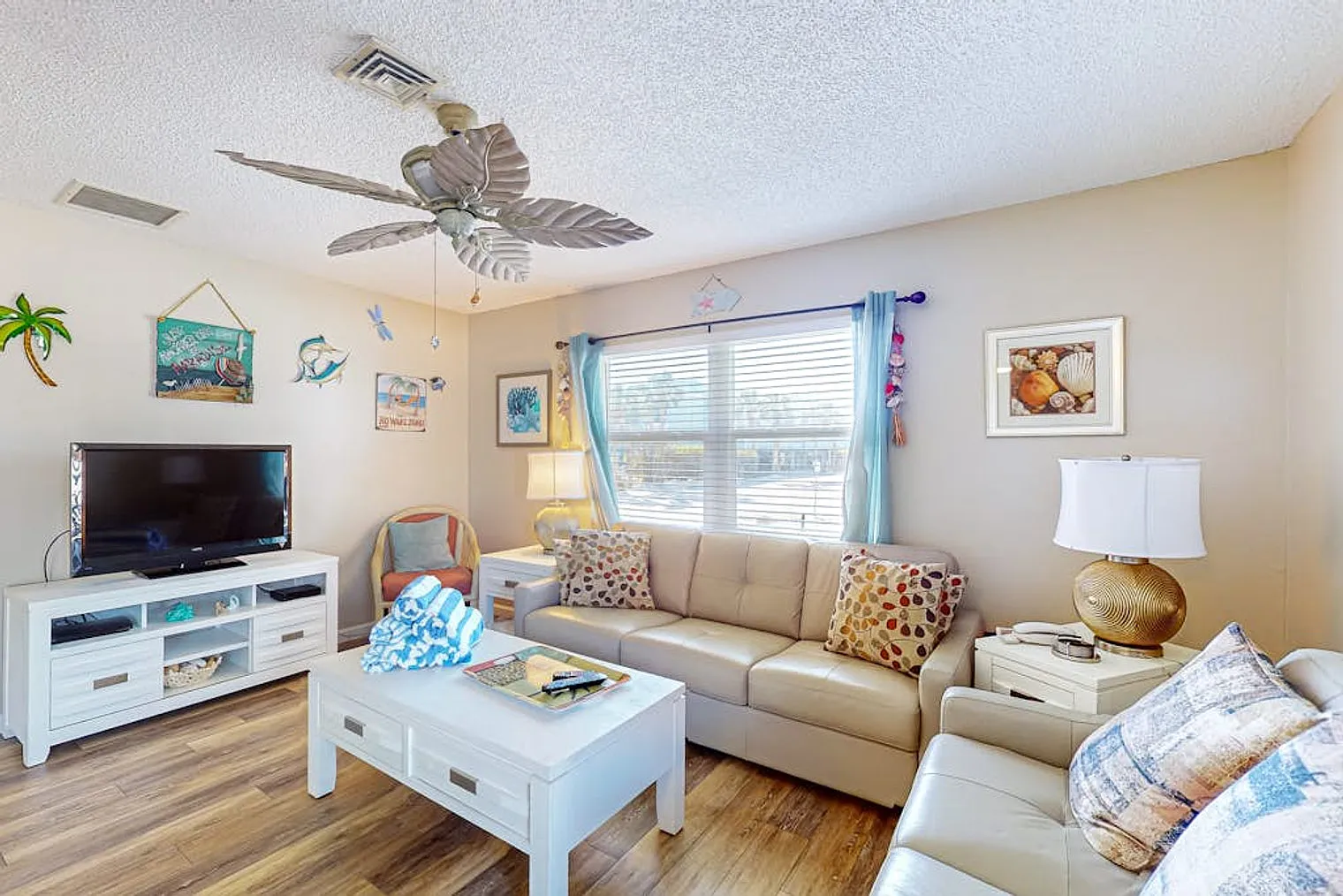 1 bed, 1.0 bath, 570 sqft, $3,249 — Photo 1