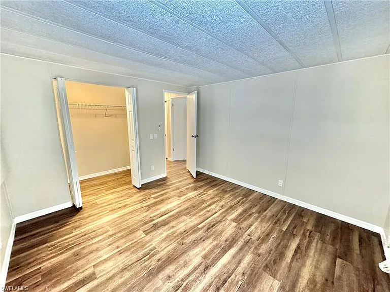 1252 Henderson Creek Dr — Photo 12