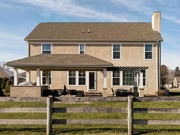 2nd image of 2304 Maple Leaf Cir