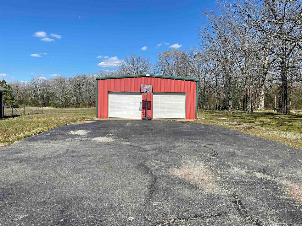 2nd image of 2662 Highway 16