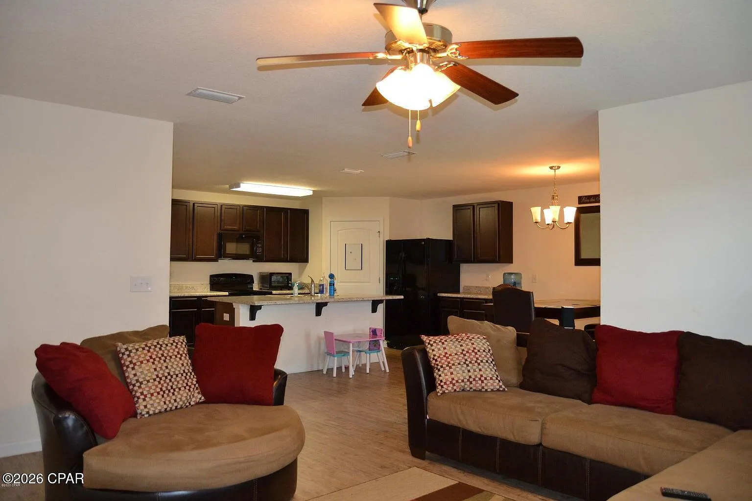 4 bed, 1768 sqft, $2,300 — Photo 3