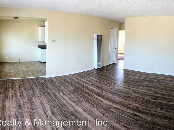 2nd image of 1037 W 108th St APT 5