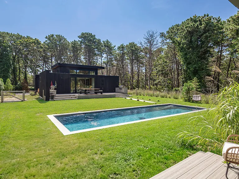 17 Bay View Ave — Photo 34