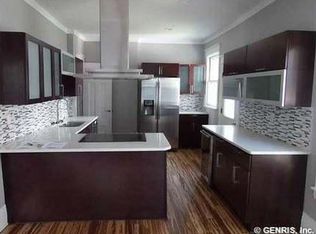 905 Park Ave, Rochester, NY 14610