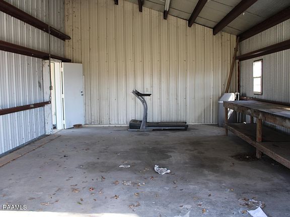 4th image of 1065 Harry Huval Rd