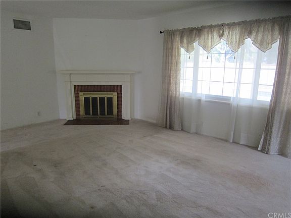 5th image of 10214 Tropico Ave