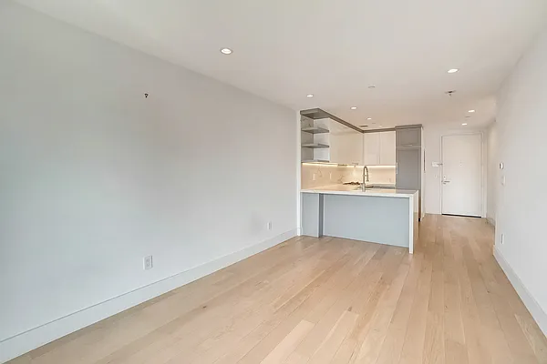 Rented by Bond New York | media 28