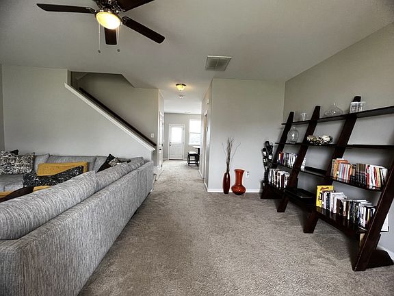 3rd image of 2303 Farrington Pl