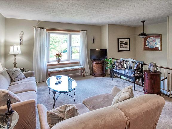 3rd image of 343 Hyder Dr
