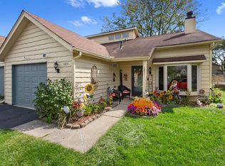 1851 Springvale Dr, Crown Point, IN 46307