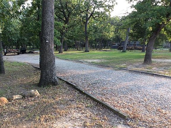 2nd image of 453 Susan Grove Blvd